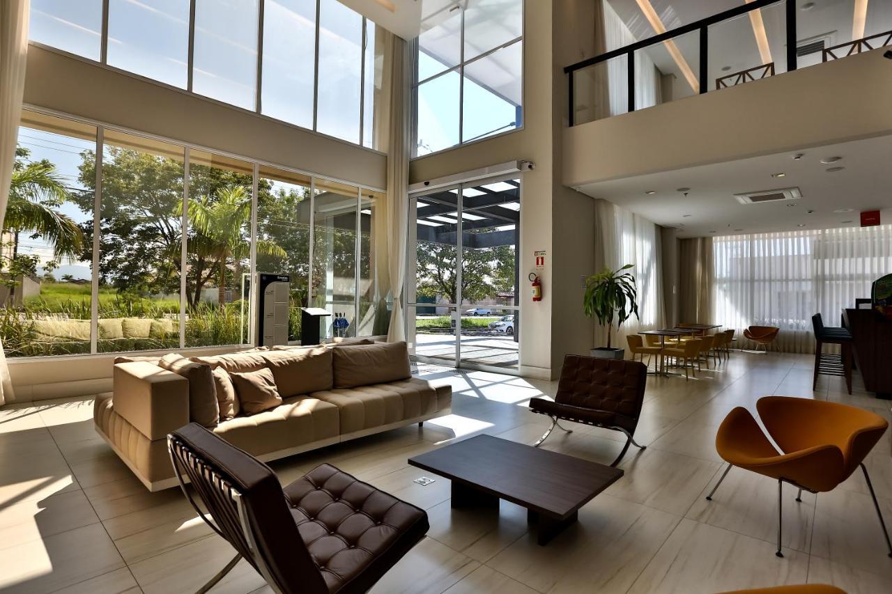Summit Suites Hotel Пиндамоньянгаба Экстерьер фото